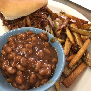 In & Out BBQ - Barbeque Near Me - Winchester, Kentucky