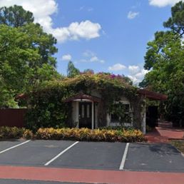 Exterior outside entrance of Order My Step - The outside front of the female residence of Order my Steps - Fort Lauderdale, Florida Exterior outside entrance of Order My Step - The outside front of the female residence of Order my Steps - Fort Lauderdale, Florida