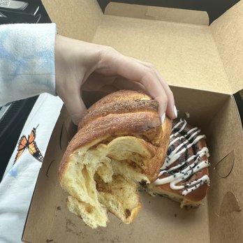 oori bakeshop - I tried the garlic tobanoshi (I think) which was a garlic infused brioche loaf. Delicious - Bakeries Near Me - Miami, Florida