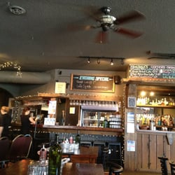 The Den Bar and Bistro - Bar @ The Den