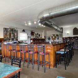 Lookout Winery & Venue - Bar still closed? Hopefully this isn't a covid thing. Covid is over.