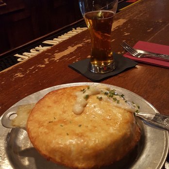 Jessop's Tavern - Chicken pot pie - American Near Me - New Castle, Delaware