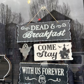 Memento Mori Cafe - Front door - Themed Cafes Near Me - Portland, Oregon Memento Mori Cafe - Front door - Themed Cafes Near Me - Portland, Oregon
