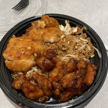Leeann Chin - Sweet and Sour Chicken, Orange Chicken, and fried rice - Asian Fusion Near Me - St Paul, Minnesota Leeann Chin - Sweet and Sour Chicken, Orange Chicken, and fried rice - Asian Fusion Near Me - St Paul, Minnesota