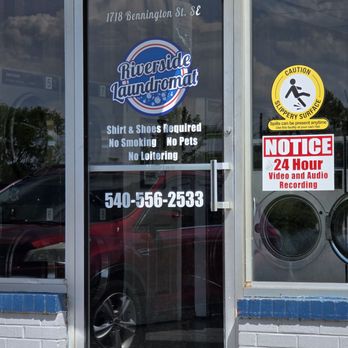 Riverside Coin Laundry - The entrance on the side of the laundromat building. - Laundromat Near Me - Roanoke, Virginia