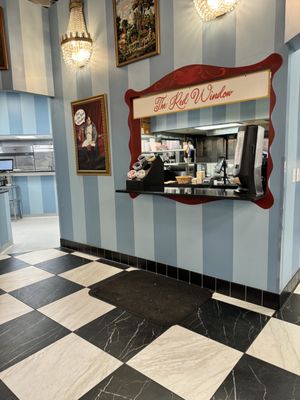 Amélie's Uptown | French Bakery & Cafe by null
