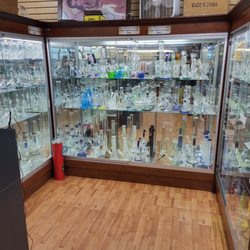 Cigarette King - A ton of glass