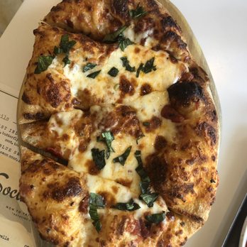 Da Gama - Naan pizza - Indian Near Me - Houston, Texas Da Gama - Naan pizza - Indian Near Me - Houston, Texas