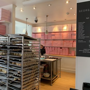 Georgetown Cupcake - Cupcakes Near Me - Washington, DC, District of Columbia