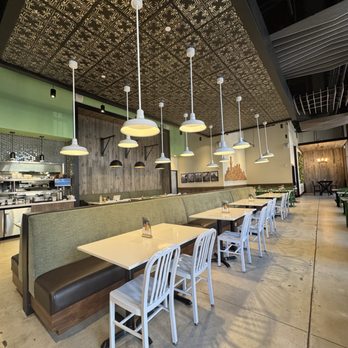 Bellagreen - Seating area - Salad Near Me - San Antonio, Texas Bellagreen - Seating area - Salad Near Me - San Antonio, Texas