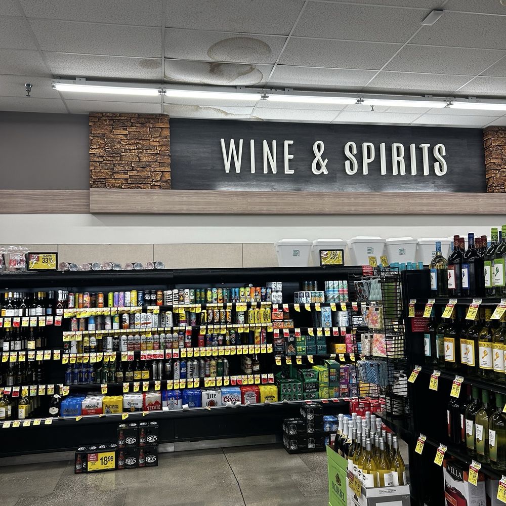 Albertsons - Wine selection - Grocery Near Me - Tehachapi, California