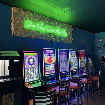 The High Dive Inn - Slots! - Cocktail Bars Near Me - Hudson, Wisconsin The High Dive Inn - Slots! - Cocktail Bars Near Me - Hudson, Wisconsin