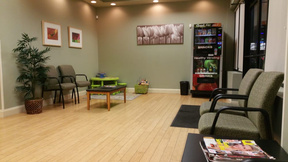 TOWER HEALTH URGENT CARE Updated September 2024 10 Reviews 1139 W Ben Franklin Hwy