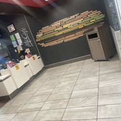 McDonald's - Area