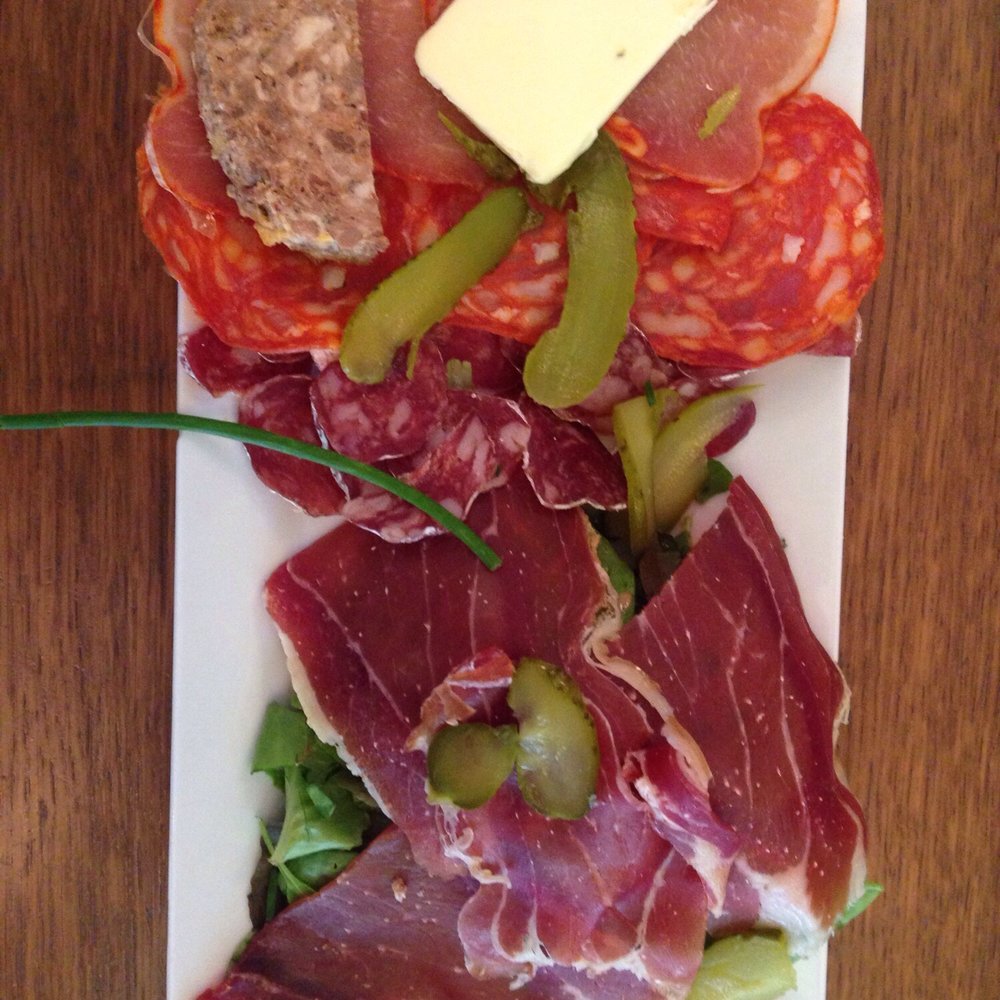 Le Verre Siffleur - Small mixed platter - French Near Me - Paris, 75 Le Verre Siffleur - Small mixed platter - French Near Me - Paris, 75