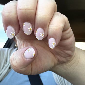 Daisy Nail Bar - Hair Salons Near Me - Sacramento, California