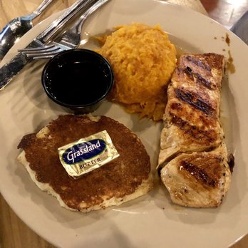 Puckett's Restaurant - Salmon with Mashed Sweet Potatoes - Southern Near Me - Pigeon Forge, Tennessee Puckett's Restaurant - Salmon with Mashed Sweet Potatoes - Southern Near Me - Pigeon Forge, Tennessee