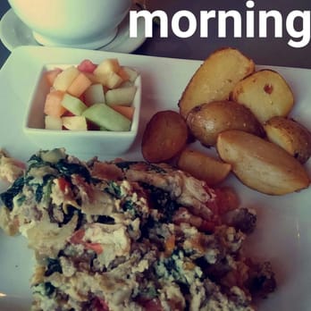 Brasil - This is the egg white omlet buuutttt i like my eggs scrambled. Perfect way to start my day! - Breakfast & Brunch Near Me - Houston, Texas