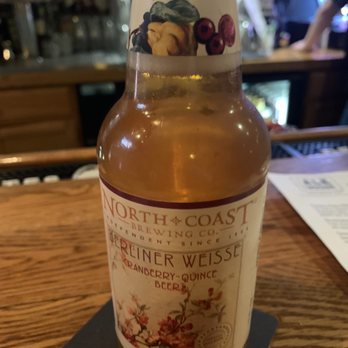 Geneva Ale House - Cranberry Beer - American Near Me - Geneva, Illinois
