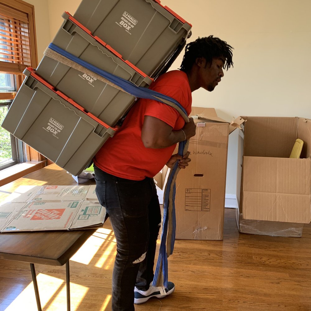 Bernard Movers - Michael taking down 3 loads at a time! - Movers Near Me - Chicago, Illinois Bernard Movers - Michael taking down 3 loads at a time! - Movers Near Me - Chicago, Illinois