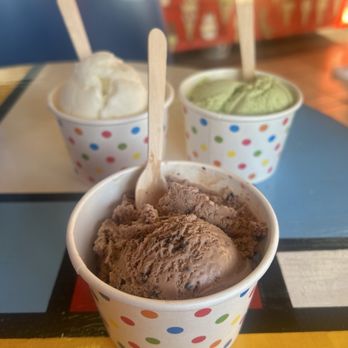 International Ice Cream - Chocolate Malt, Coconut, Green Tea - Ice Cream & Frozen Yogurt Near Me - Redondo Beach, California
