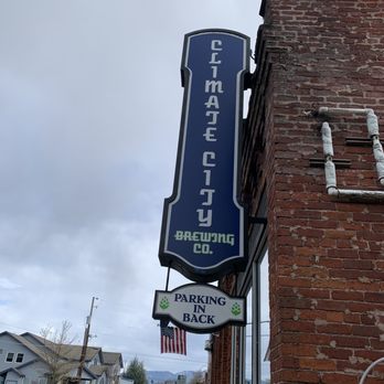 Climate City Brewing Company - Outside. Great character building - Pizza Near Me - Grants Pass, Oregon