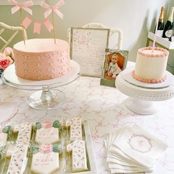Out of the Bubble Bakery - First birthday smash and larger cakes!