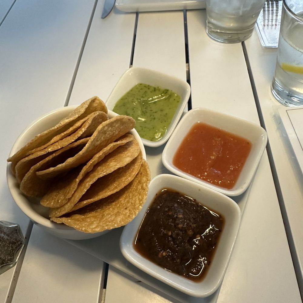 Doce Mesas - Chips and salsa (green one is the best!) - Tex-Mex Near Me - Dallas, Texas Doce Mesas - Chips and salsa (green one is the best!) - Tex-Mex Near Me - Dallas, Texas
