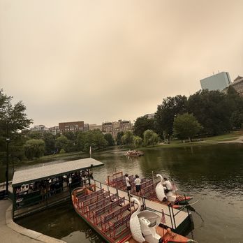 Boston Common - Swan boat ride - Parks Near Me - Boston, Massachusetts Boston Common - Swan boat ride - Parks Near Me - Boston, Massachusetts