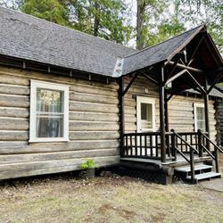 Lake McDonald Lodge cabins