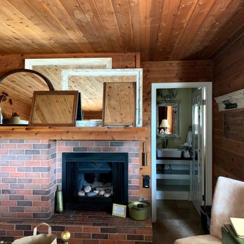 J Patrick House & Inn - Fireplace - Hotels Near Me - Cambria, California J Patrick House & Inn - Fireplace - Hotels Near Me - Cambria, California