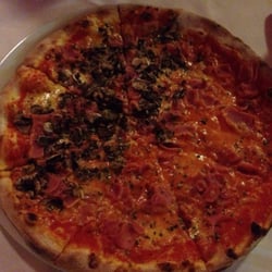 Pizzeria Trattoria La Parolaccia - Prosciutto pizza with 1/2 mushrooms (hubby doesn't eat mushrooms). Yumm!! Excellent!