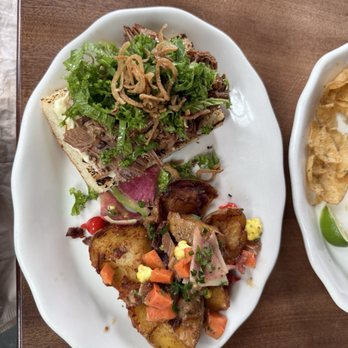 Union Saloon - Brisket - Cocktail Bars Near Me - Seattle, Washington