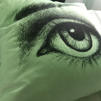 ART Bar - Eyeball pillow - Hotels Near Me - St. Louis, Missouri ART Bar - Eyeball pillow - Hotels Near Me - St. Louis, Missouri