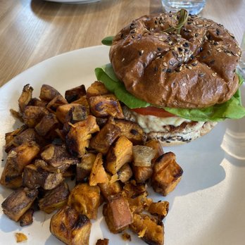 True Food Kitchen - Turkey Burger - New American Near Me - Columbus, Ohio