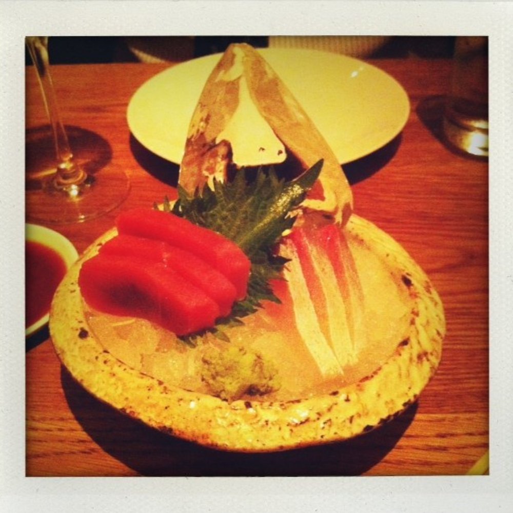 ROKA Canary Wharf - Yellowtail and Salmon Sashimi - Japanese Near Me - London, XGL ROKA Canary Wharf - Yellowtail and Salmon Sashimi - Japanese Near Me - London, XGL