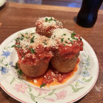 Gabbiano's - The best deep fried mozzarella - Italian Near Me - Portland, Oregon Gabbiano's - The best deep fried mozzarella - Italian Near Me - Portland, Oregon