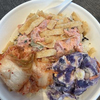Little Fish Poke - Spicy Tuna, Rice, Furikake on the rice, wonton strips, Kimchi and Bubu Arare. - Poke Near Me - Honolulu, Hawaii