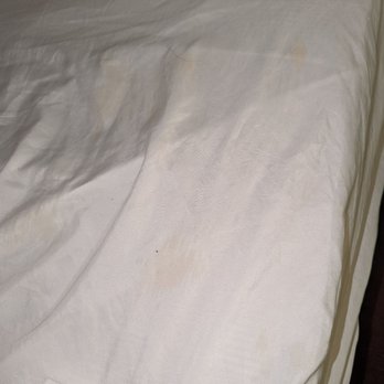 Roger's Campground & Motel - Nasty dirty stained sheets on the beds - Campgrounds Near Me - Lancaster, New Hampshire Roger's Campground & Motel - Nasty dirty stained sheets on the beds - Campgrounds Near Me - Lancaster, New Hampshire