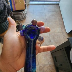 Puffy smoke shop