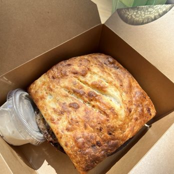 Leoda's Kitchen and Pie Shop - Meat pie - Breakfast & Brunch Near Me - Lahaina, Hawaii Leoda's Kitchen and Pie Shop - Meat pie - Breakfast & Brunch Near Me - Lahaina, Hawaii