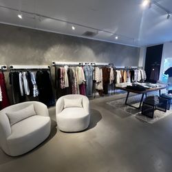 Shop Remi B