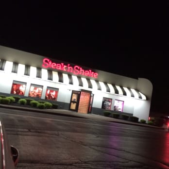 Steak ’n Shake - American Near Me - Downers Grove, Illinois