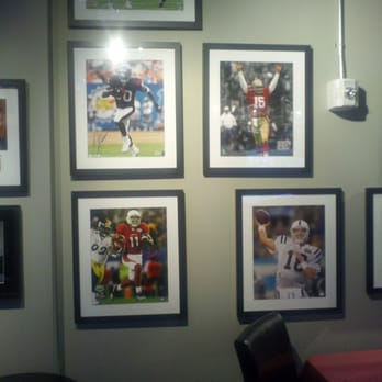 Rivals - Hello Joe! - Lounges Near Me - Honolulu, Hawaii Rivals - Hello Joe! - Lounges Near Me - Honolulu, Hawaii