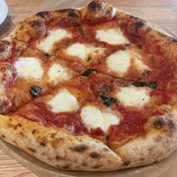 Bellawood Farm - Margherita pizza - Steakhouses Near Me - Canal Winchester, Ohio