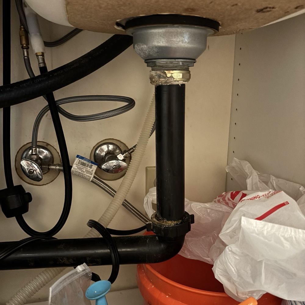 Pacific Plumbing Team - Leaking pipe before - Plumbing Near Me - Los Angeles, California Pacific Plumbing Team - Leaking pipe before - Plumbing Near Me - Los Angeles, California