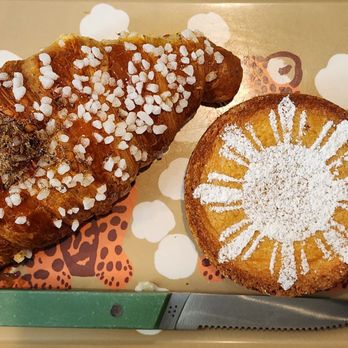 Kasama - Black truffle croissant and ube and huckleberry basque cake - Filipino Near Me - Chicago, Illinois