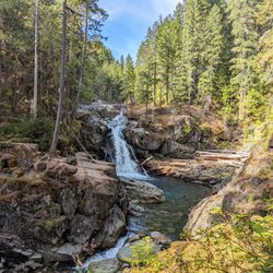 Silver Falls - Instagram: @telephonesmoothie