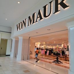 Exterior photo of Von Maur - Oklahoma City, Oklahoma Exterior photo of Von Maur - Oklahoma City, Oklahoma