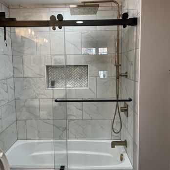 Mayflower Kitchen and Bath - Tub/shower - General Contractors Near Me - Vienna, Virginia